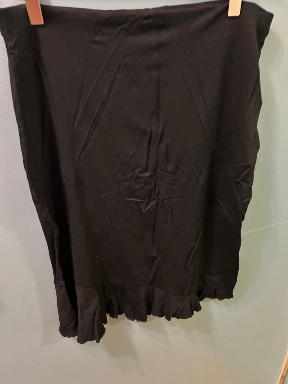 H&M Black Midi Skirt with Ruffle Hem